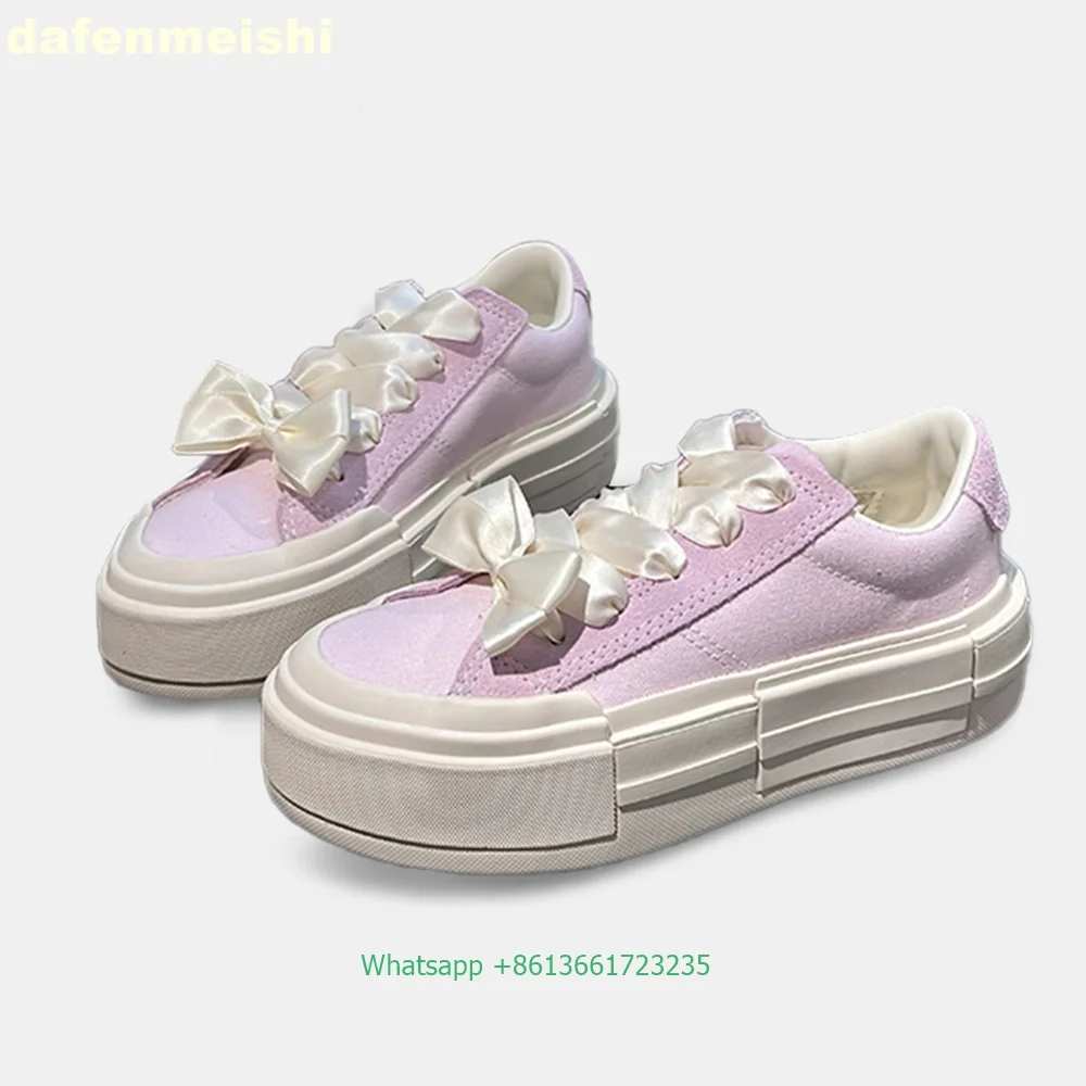 

Low-Top Pink Canvas Shoes Silk Bow Laces 2025 New Casual Sports Shoes Thick-Soled Height-Enhancing White Platform Shoes