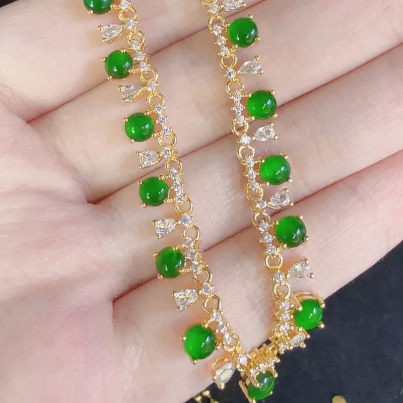 High-end natural A-grade jadeite full-green gourd necklace with bright sunny green cabochon, a popular item in live streams, off