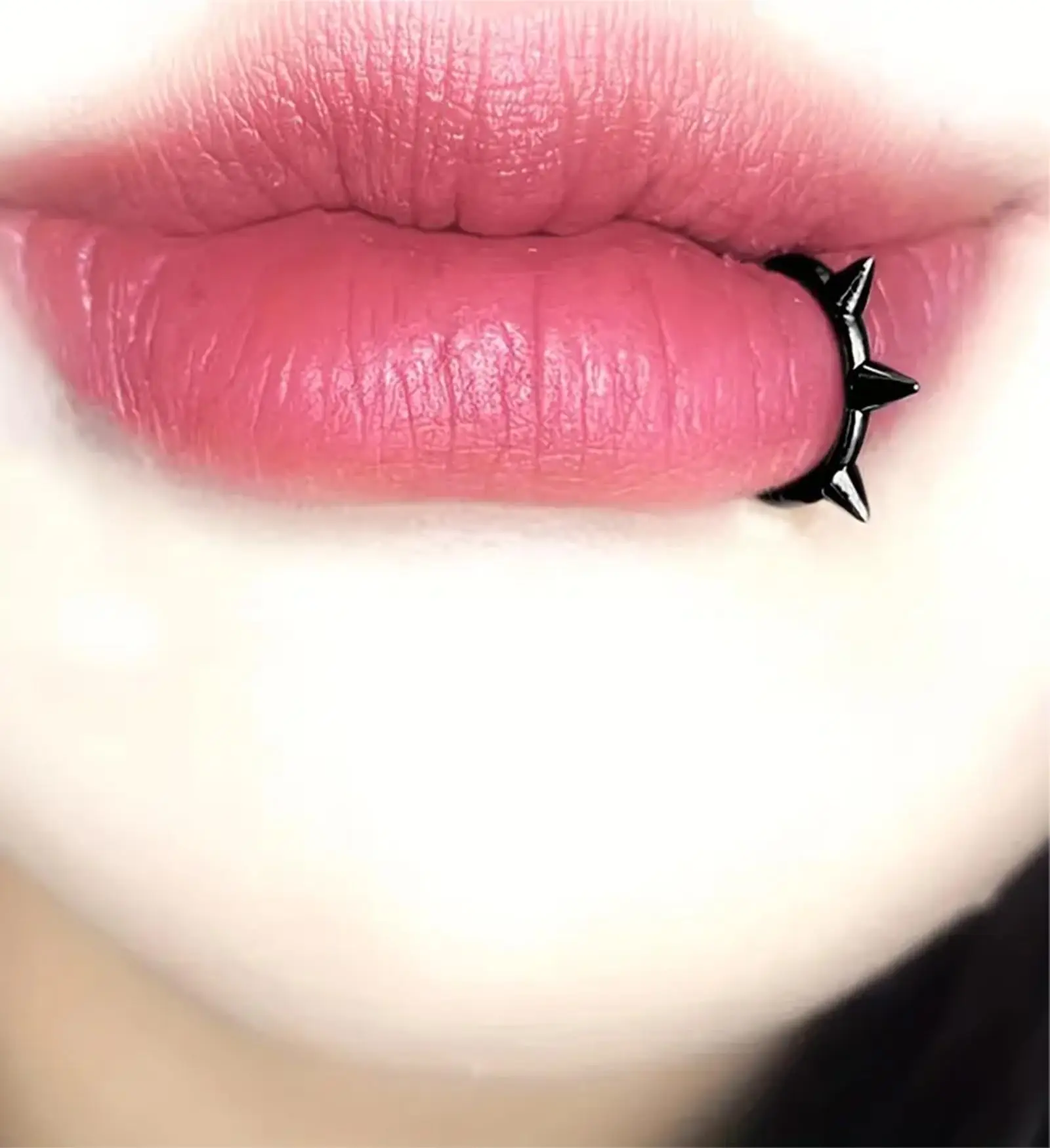 1pair Fake Vampire Teeth Fangs + 1pairs Fake Lip Piercing, Fake Lip Ring, Fake Snake Bites, Fake Snakebites, Fake Snake Bite Pie