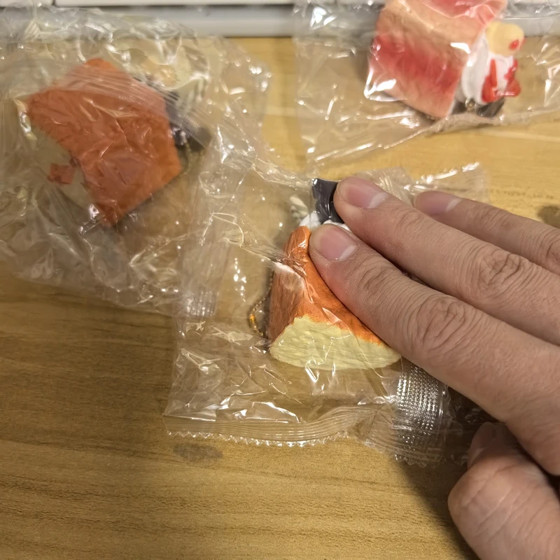 J.DREAM الأصلي Gashapon Kawaii لطيف أنيمي محاكاة مصغرة الغذاء لينة الآيس كريم الخبز الشكل المفاتيح كبسولة اللعب هدية