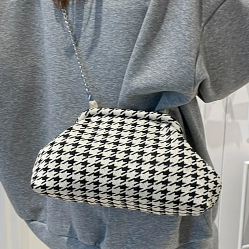 2025 New! Women's Stylish Houndstooth Handbag - Minimalist High-End Large-Capacity Cloud Crossbody Bag