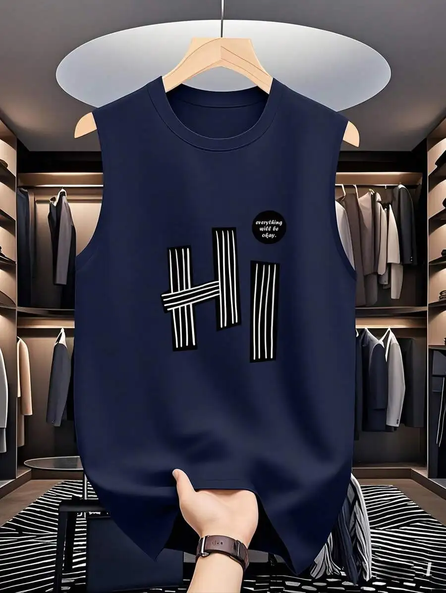 

Мужская майка без рукавов темно-синего цвета с круглым вырезом и графическим принтом