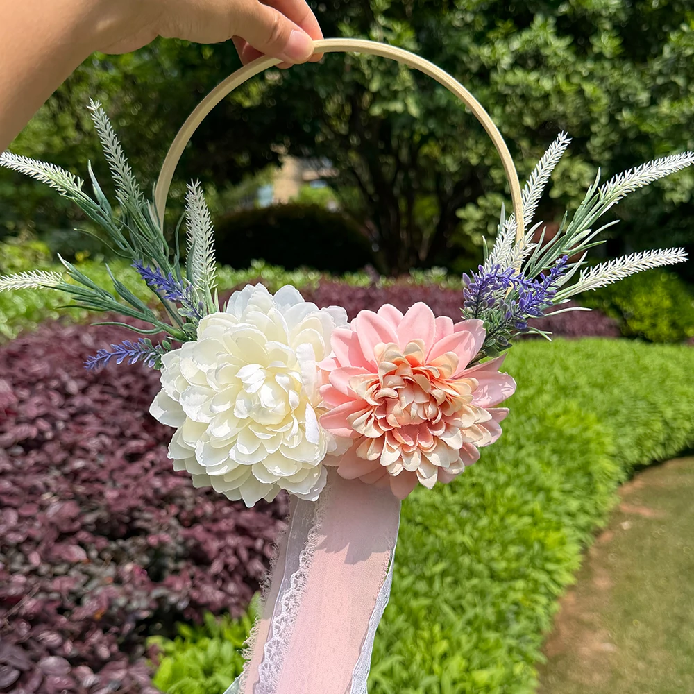 Hochzeits-Brautjungfern-Kranzstrauß, Künstlicher Blumenkranz mit Dahlie und Lavendel, Handgehaltene Blumendekoration für Zeremonie und Brautparty – Detail 5
