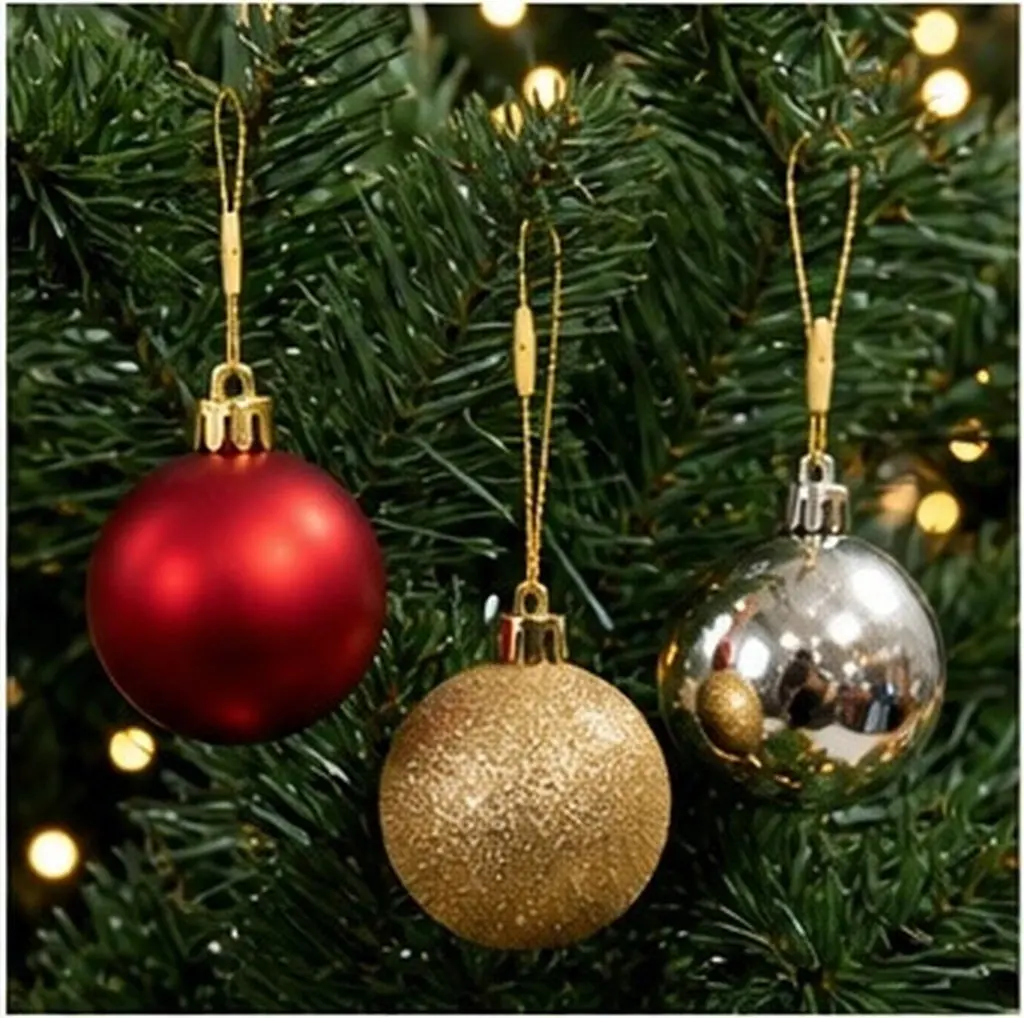 100Pcs Christmas Ball Strings Precut Snap Locking Ornament Ropes No-Knot Hanging Ropes for Christmas Tree Decoration Tag