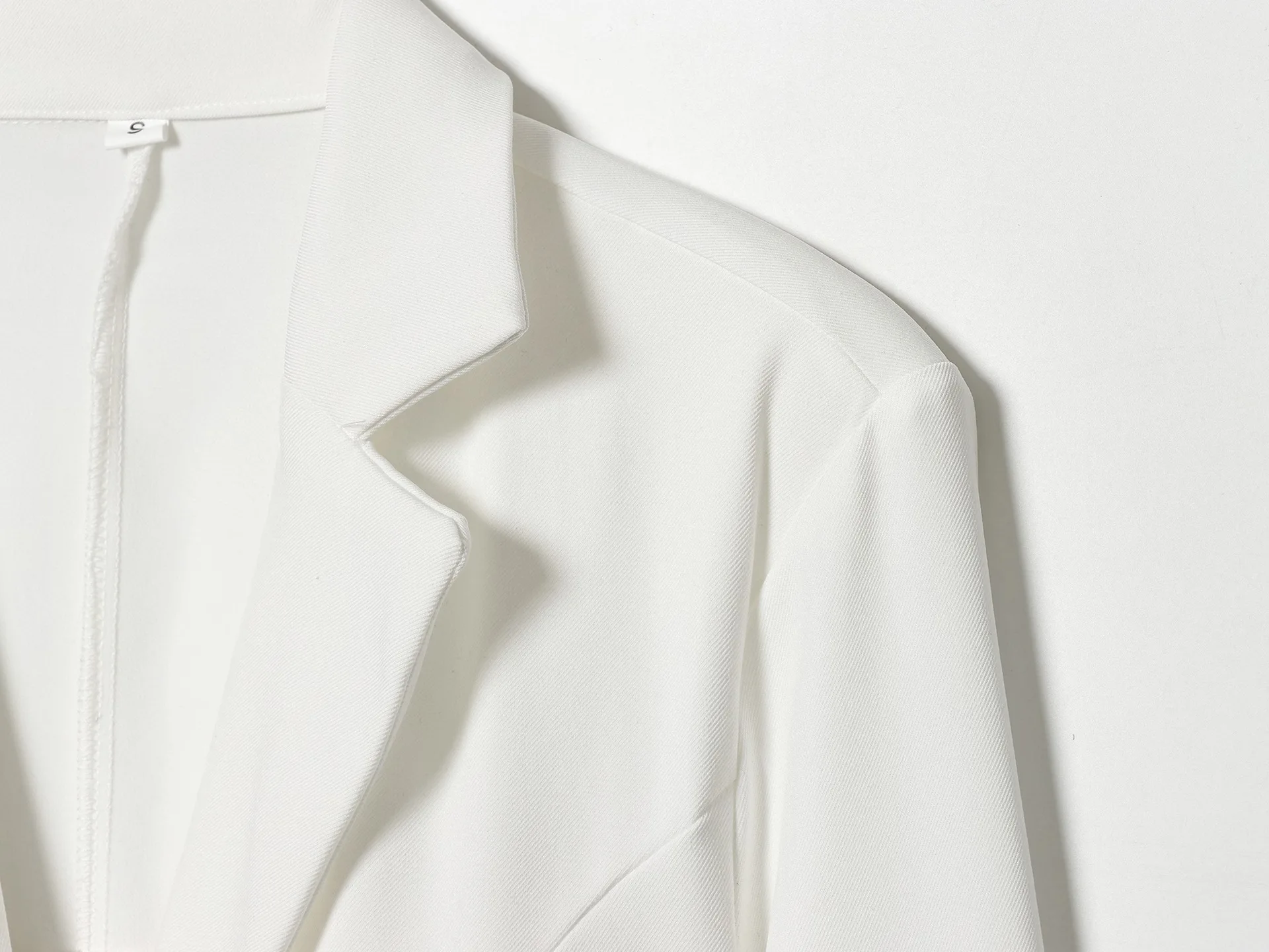 Veste de costume d'épissure en dentelle, vêtements européens et américains, nouvelle mode transfrontalière, taille cintrée, début du printemps