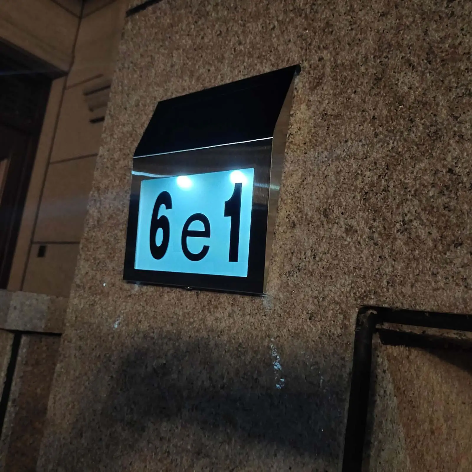

Solar House Number Sign Easy to Install Premium Address Number Durable Lights Wall Mounted for Garden Outside Street Home House