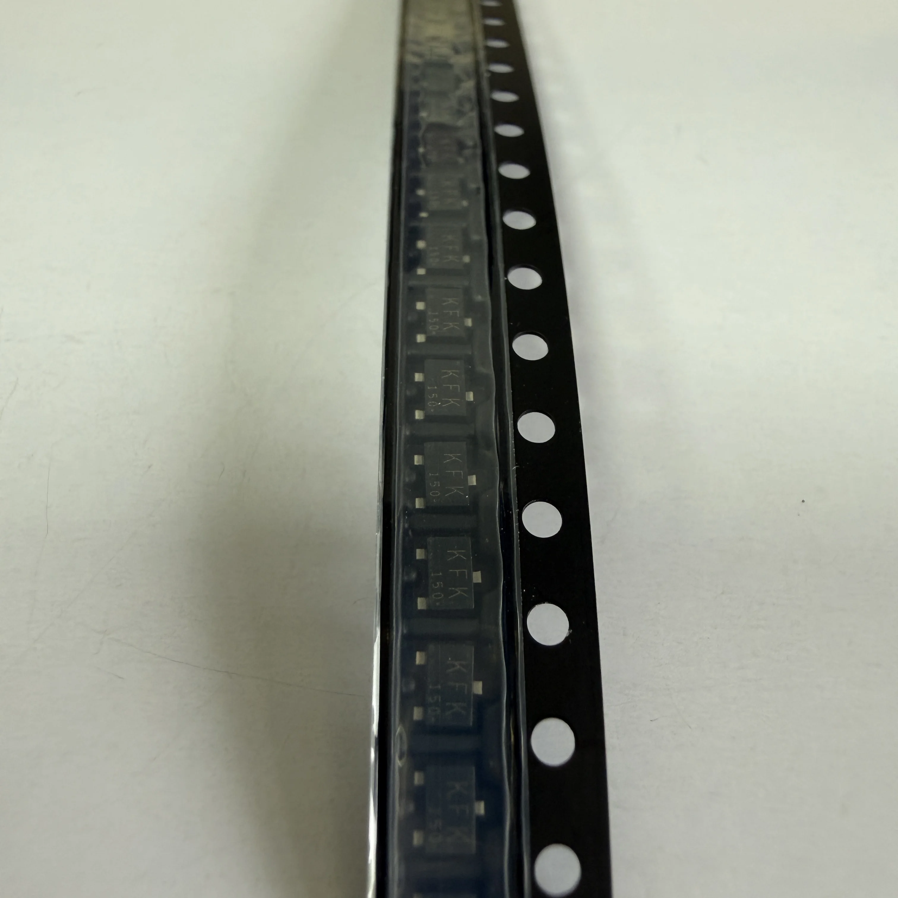 100PCS/LOT SSM3K333R,LF (MOSFETs)