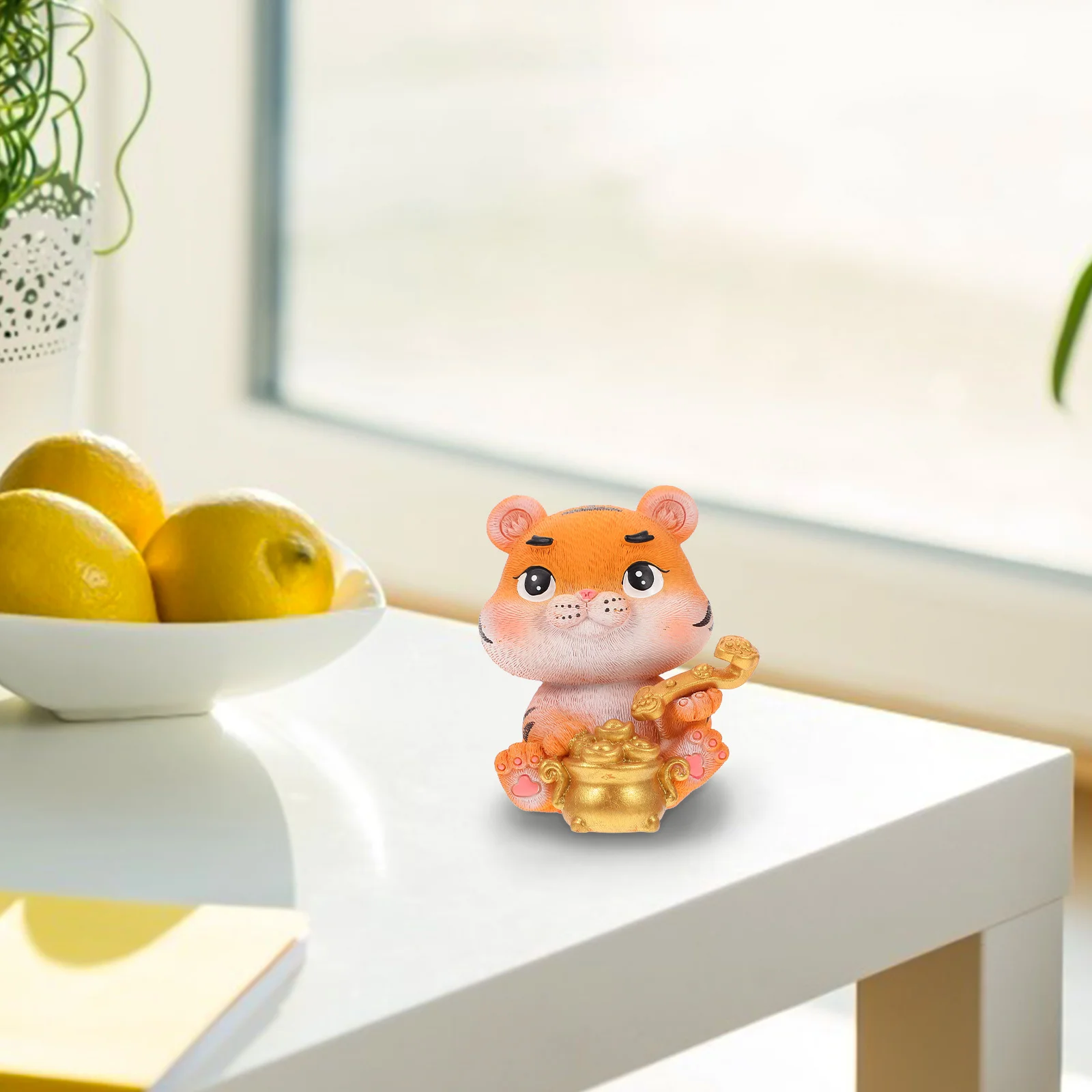 

1Pcs Resin Craft Tiger Adornment Creative Small Desktop Decor Exquisite Indoor Use Animal Decor Resin Craft Tiger Adornment