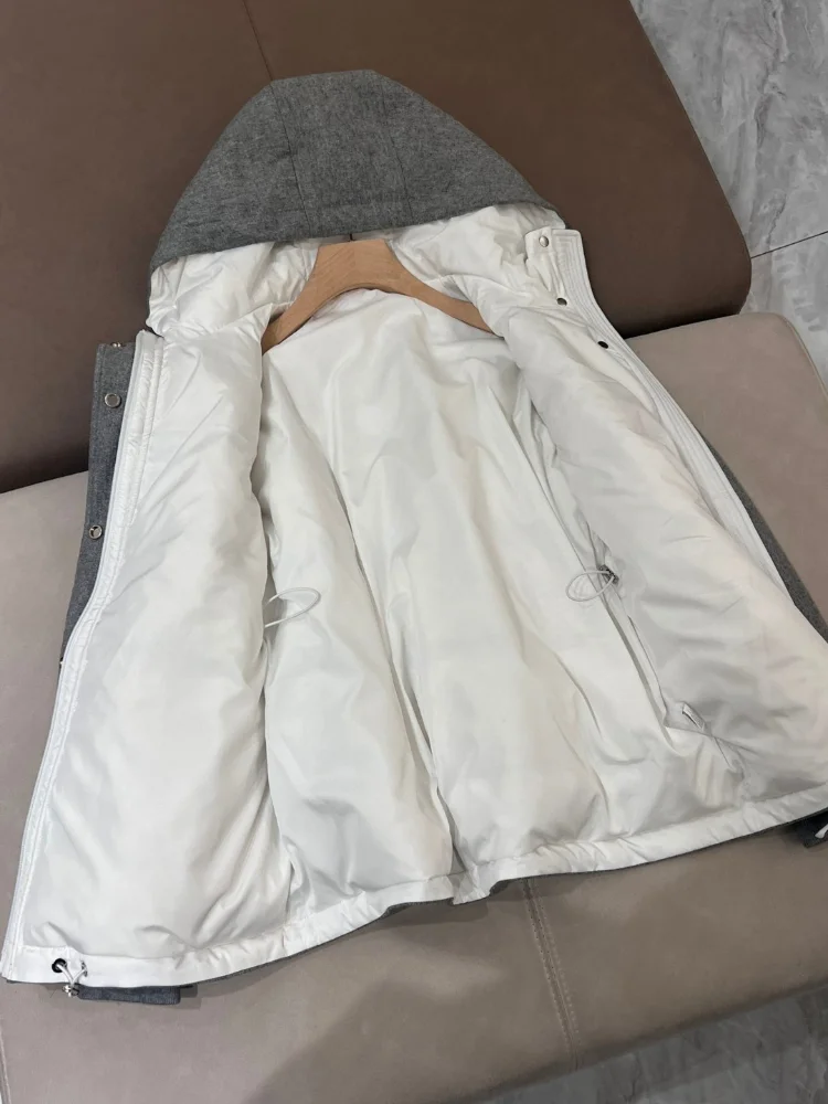 Manteau à capuche en duvet d\'oie, style sportif décontracté