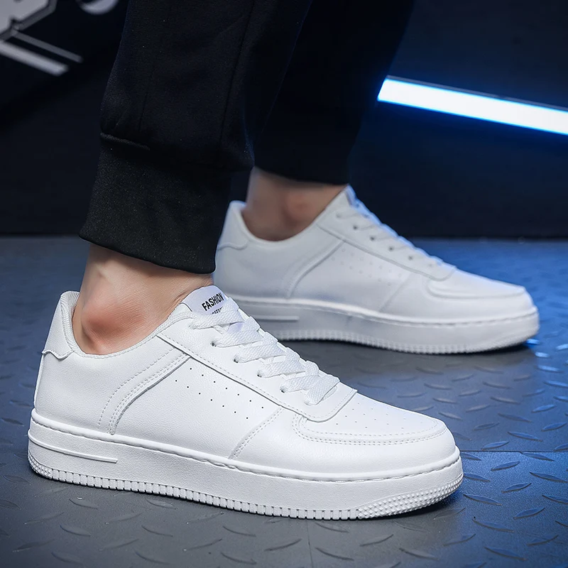 

Мужские полутапочки, новинка лета 2024, дышащие универсальные слипоны без задней частью, туфли на плоской подошве с верхней частью случайного цвета.