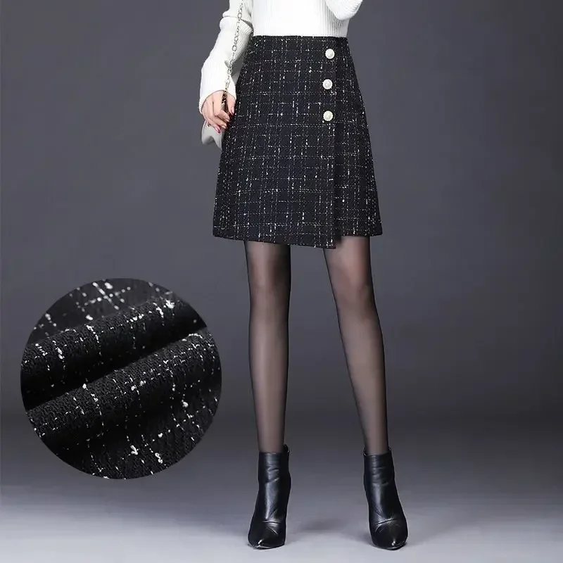 

Autumn Winter Plaid High Waist A-line Skirt Fashion Button Patchwork All-match Short Skirt Elegant Vintage Women Clothing L578