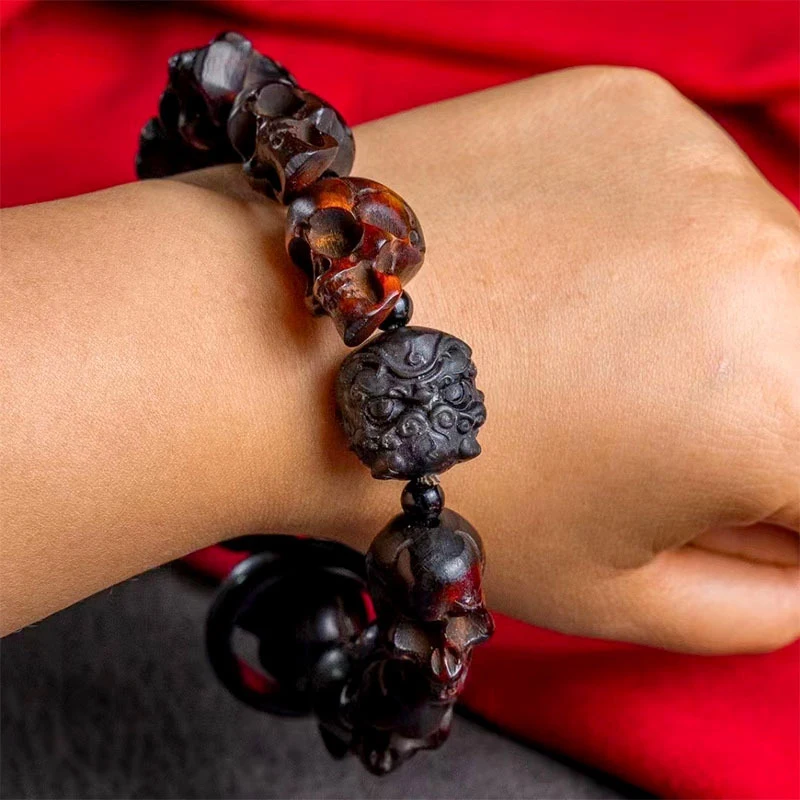 artefacto-cultural-tibetano-con-patrones-claros-de-cuernos-celestiales-cara-de-bestia-zly-anillo-de-correr-pulsera-con-cabeza-de-calavera