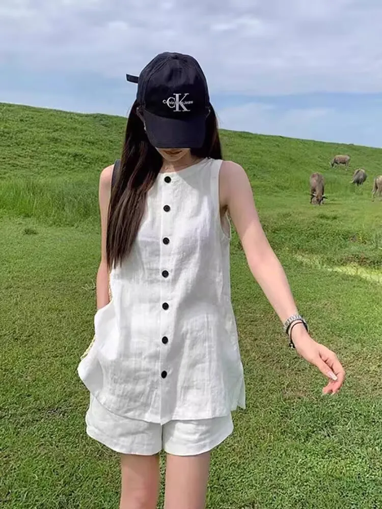 

Plus Size Slim Fit Linen Vest Top And Short Pants Two Piece Set for Women Summer 2025 Fashion Unique Style Simple Design N873