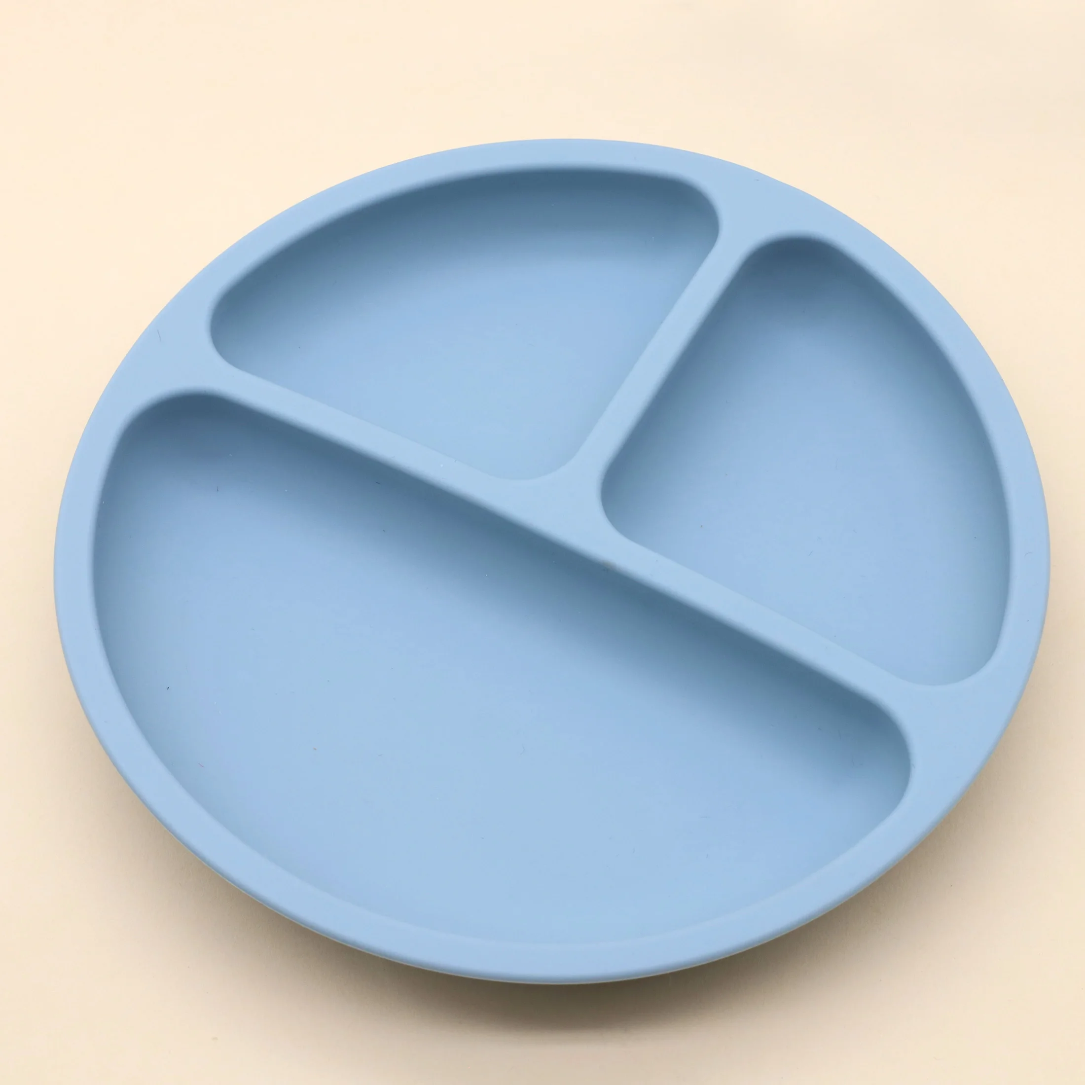 New food grade silicone tableware 11 piece set with bib, plate, bowl, straw, spoon, fork, snack cup