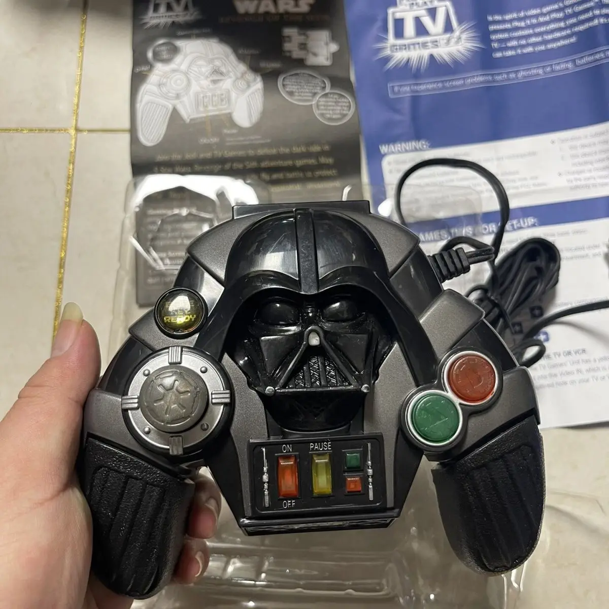 consola-de-videojuegos-retro-star-wars-darth-vader-conexion-directa-a-tv-5-juegos-clasicos-de-star-wars-integrados-dispositivo-de-juego-clasico-regalo-para-fans