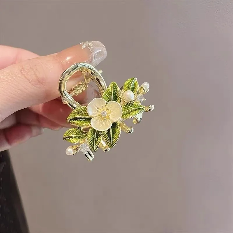 Temperament Green Leaf Shell Flower Small Hair Grab High-end Back of Head Half-tied Hair Claw Alloy Female Pearl Headdress view 4