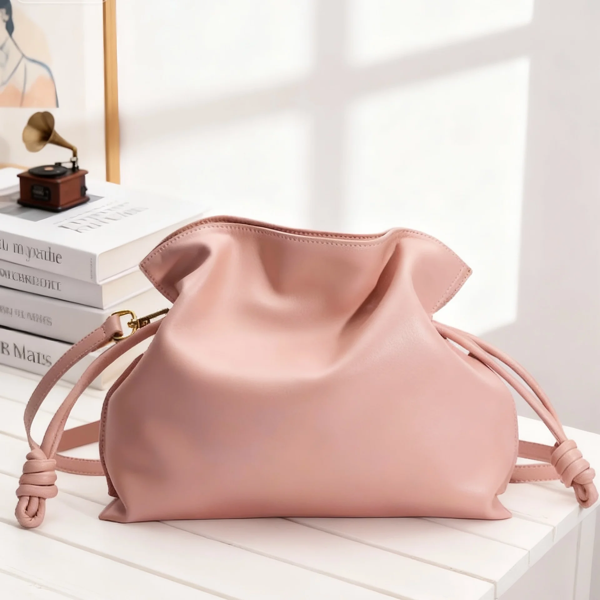 春夏 レディース 本革 クロスボディバッグ カジュアル 多用途 小型 ワンショルダー ラッキーバッグ 牛革 ハンドバッグ 女性用