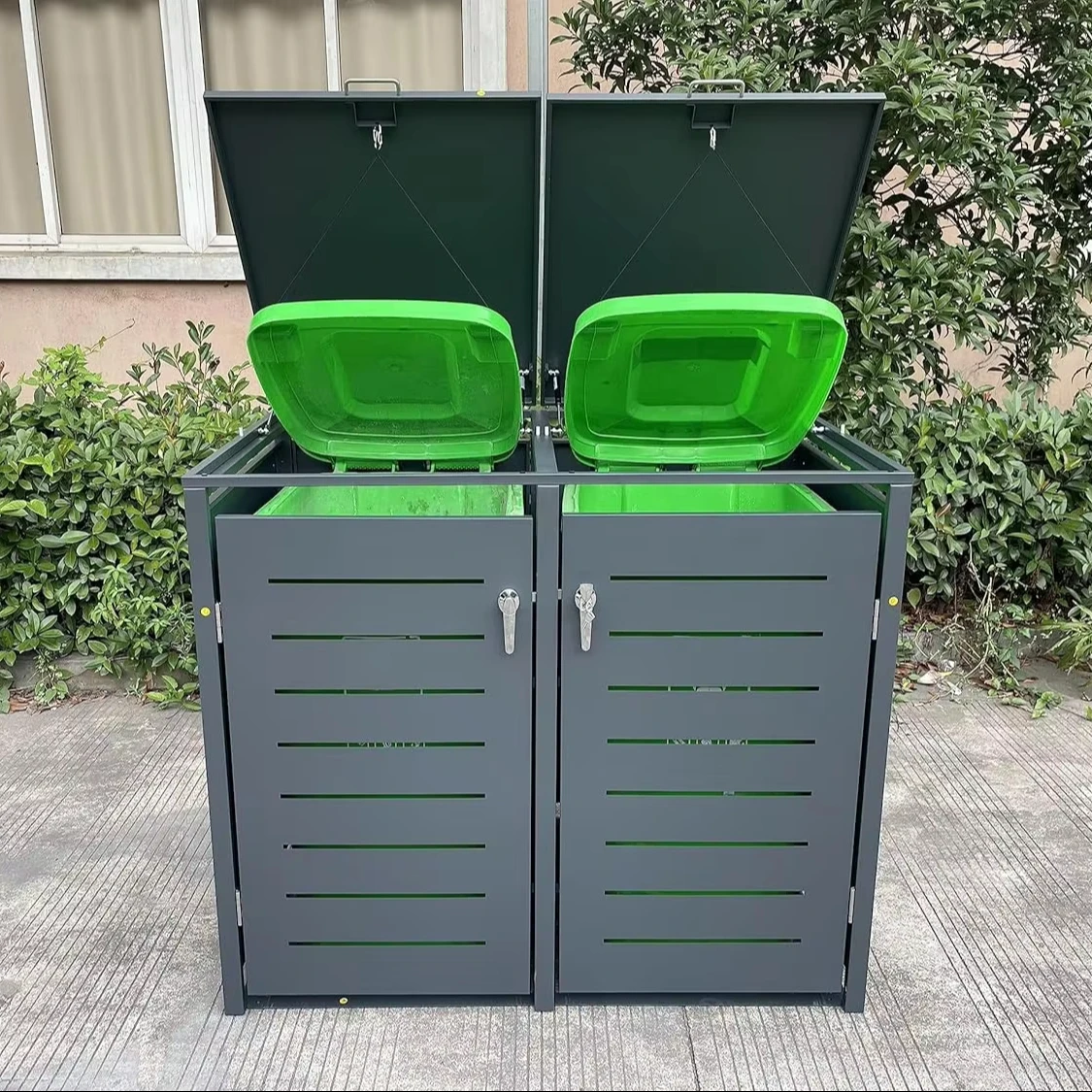 

Commercial outdoor metal trash can with roll lid trash can with lid garbage isolation box