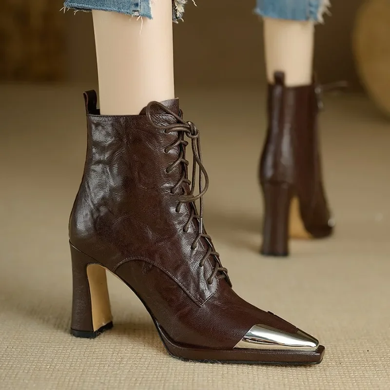 Botas femininas de dedo apontado, salto alto sexy, sapatos de couro, tendência, bota de outono, com renda, gótica, moda, 2024