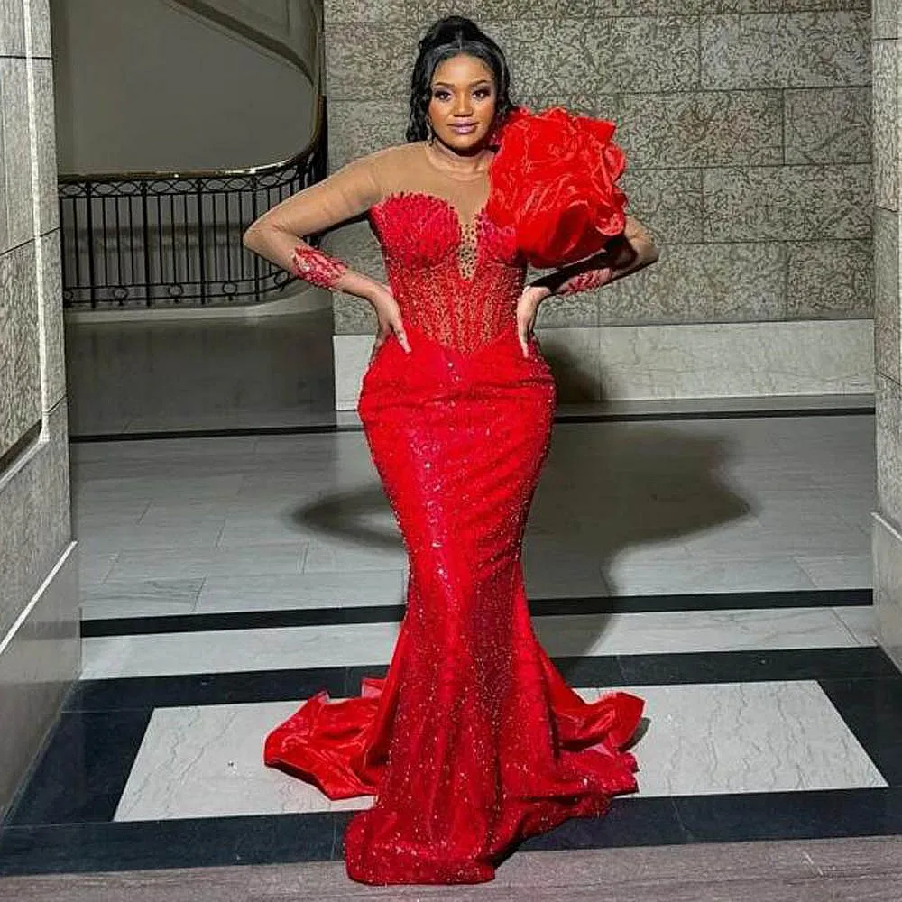 Red Plus Size Evening Dresses With Sheer Neck Illusion Long Sleeves Mermaid Prom Dress Beads Appliques Lace Aso Ebi Party Gowns