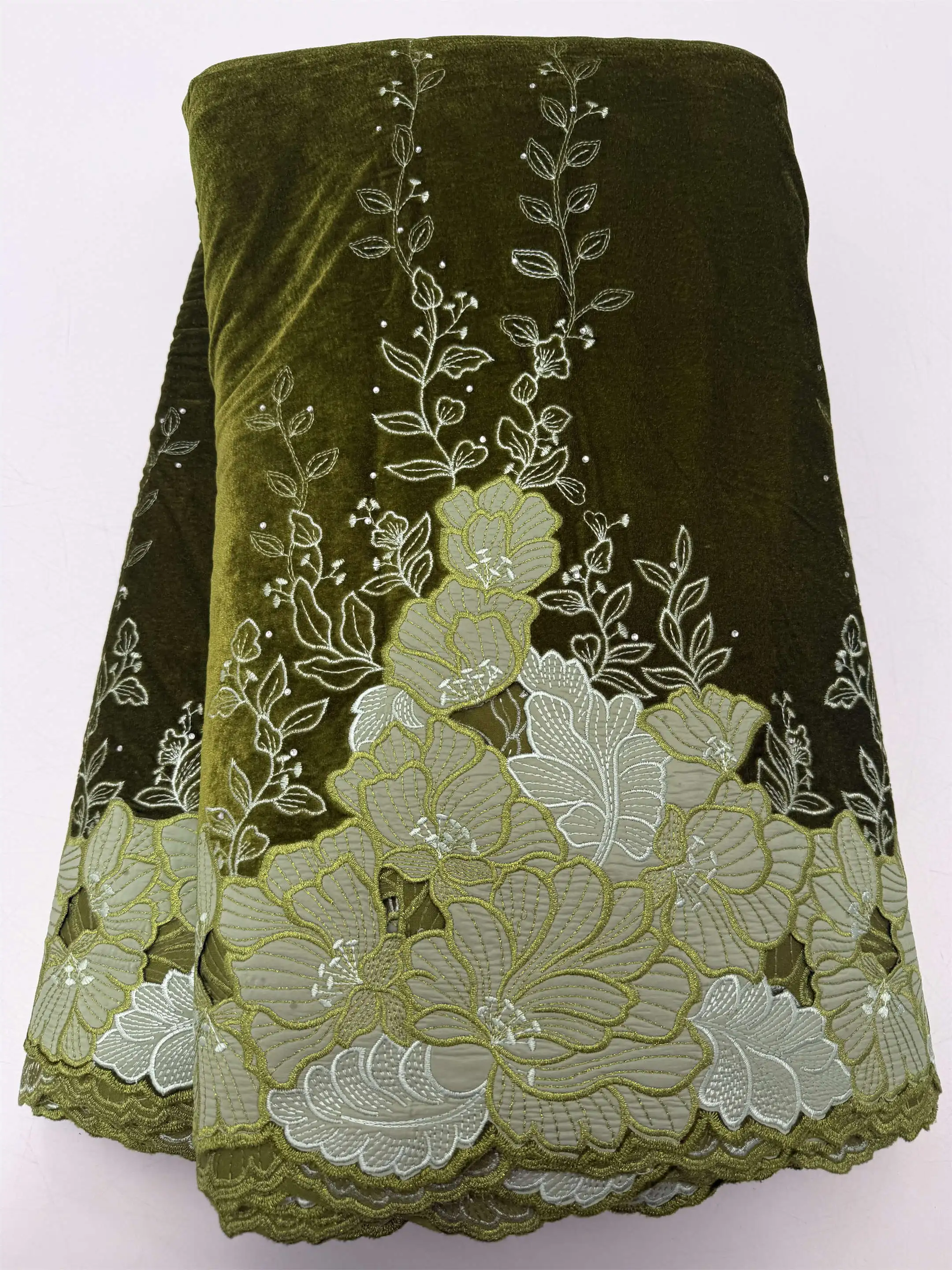 Salouva 2026, czarna, nigeryjs – Sewing Velvet Fabric recenzja i cena