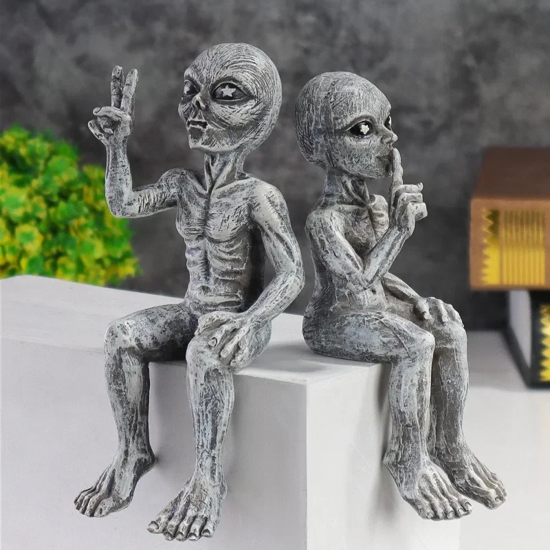 Vilead Resin Alien Set of 2 Figurines Creative Retro Martians Ornament Decoration Fairy Garden Accessories Collection Home Desk