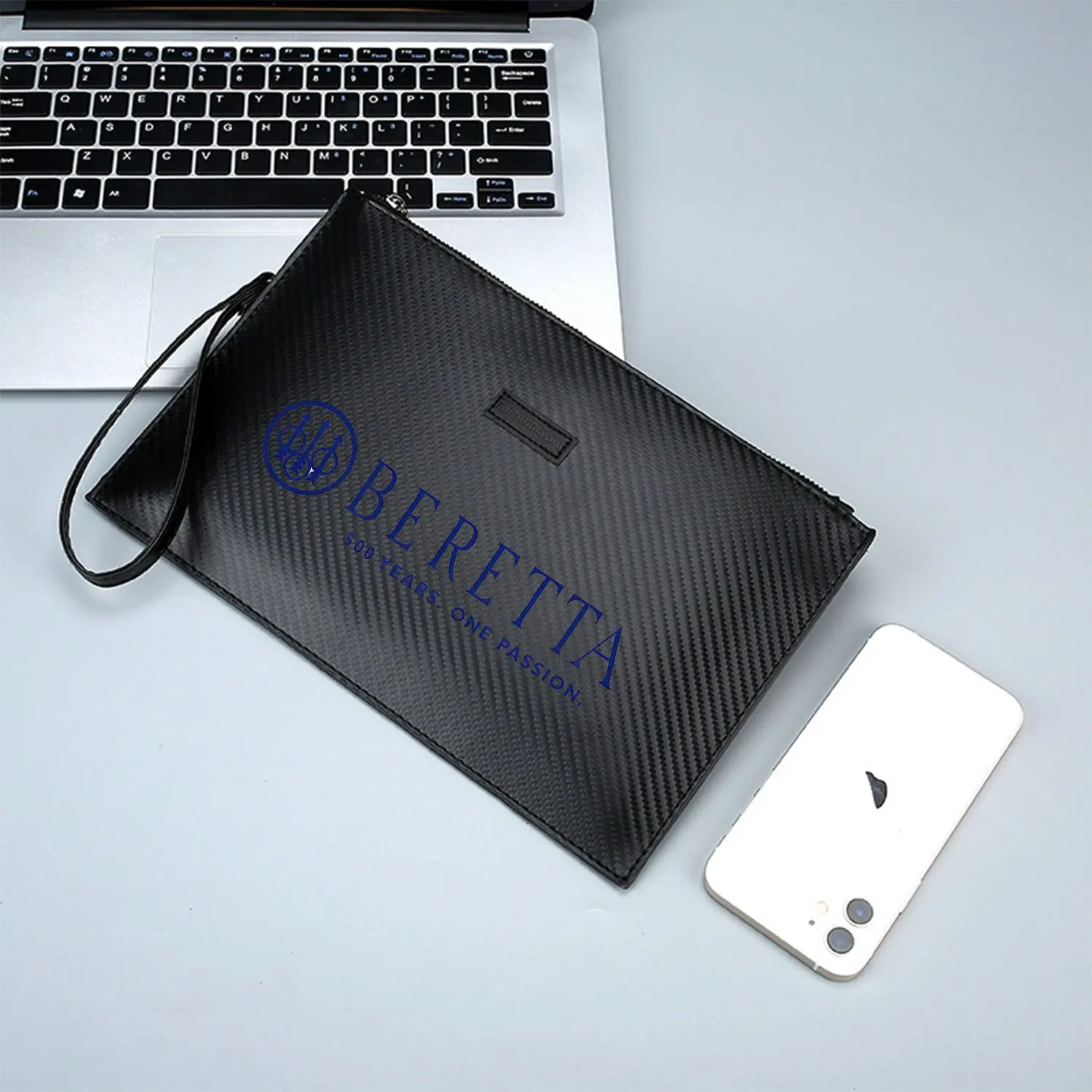 Cerchio con design a freccia e testo Elegante borsa da uomo in PU stampato Alla moda e pratica per il trasporto quotidiano