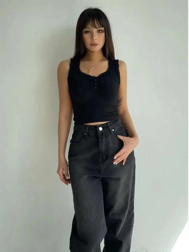 هونج كونج نمط حار فتاة مثير الخامس الرقبة مطوي الدانتيل بلون سترة المرأة 2024 الصيف لينة مطاطا سليم حبال DMMB