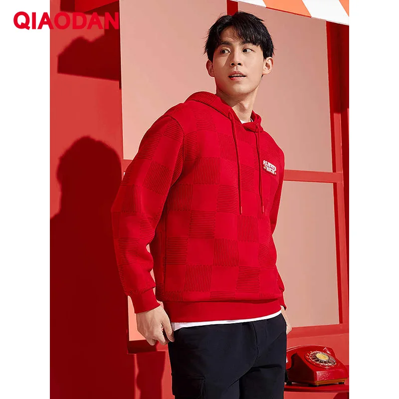 QIAODAN Sudadera con capucha roja para hombre 2025 Pollovers deportivos suéteres de manga larga sueltos transpirables Casual Otoño Invierno Tops QDLWD3251617B