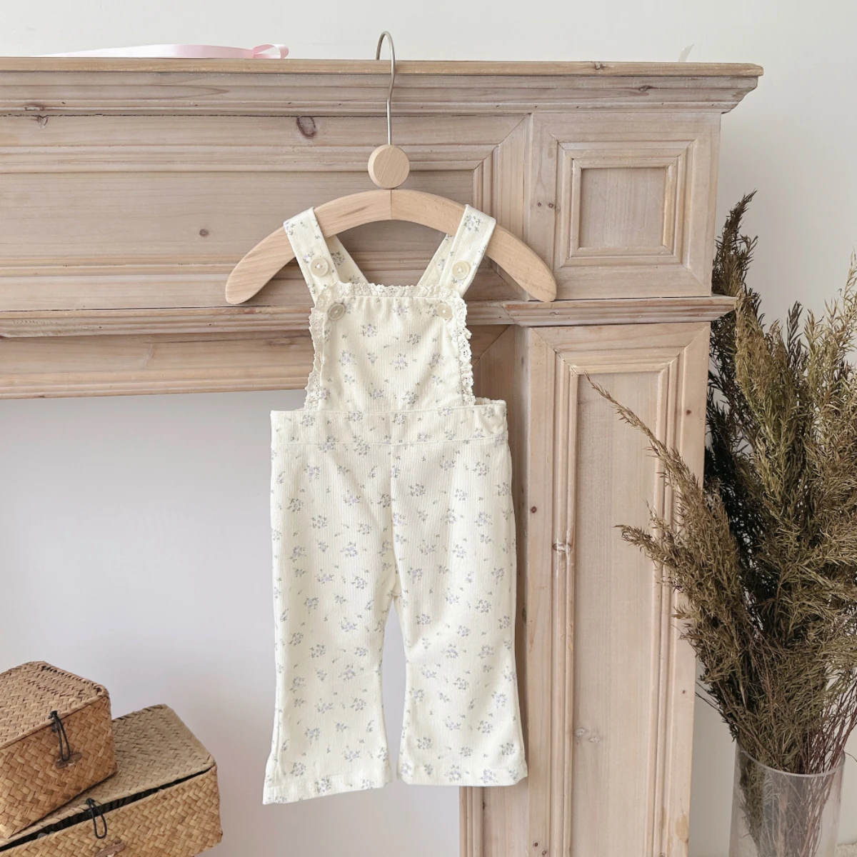 

Newborn Baby Rompers Fashion Flower Embroidery Sleeveless Knitted Infant Jumpsuits Straps Boys Girls Summer Toddler Clothes