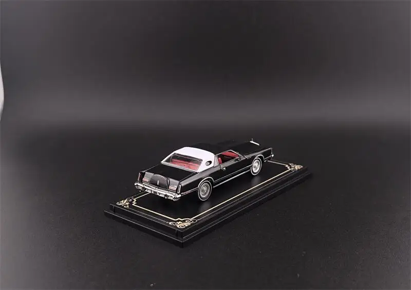 Fine Works64 1:64 Continental 1979 Black Custom Low Rider Jump Car Diecast Model Car