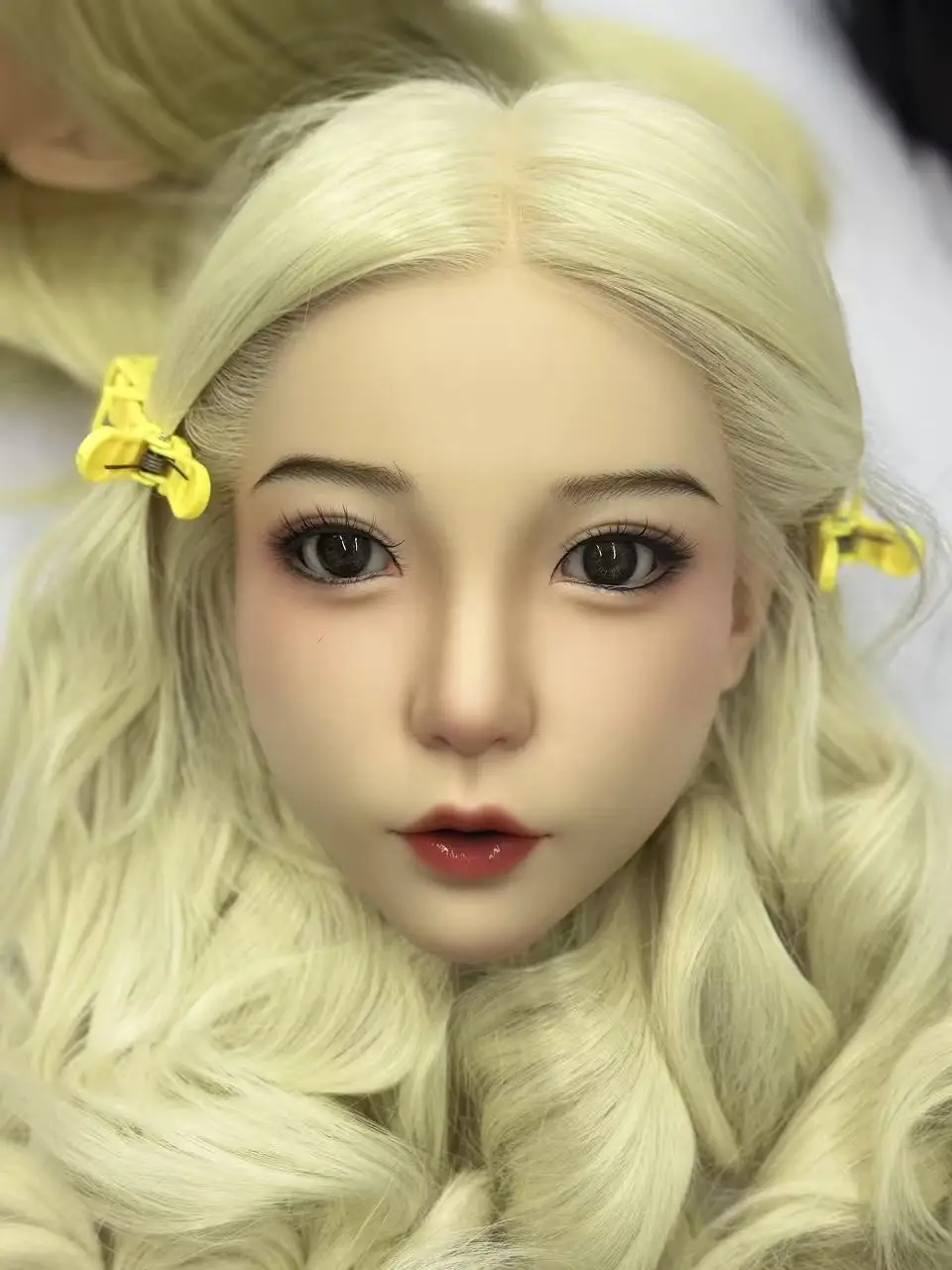 نموذج رأس أنثى، جميل للغاية، رأس عارضة أزياء، نموذج رأس أنثى، نسخة 1:1، مادة السيليكون، شعر تدريب (بدون ملحقات)
