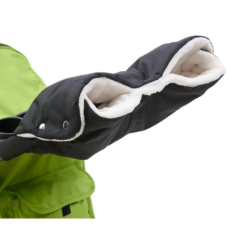 عربة أطفال قفازات مقاومة للبرودة عربة أطفال خارجية مقاومة للرياح للسفر تحتاج إلى قفازات عربة أطفال سميكة ودافئة حقيبة يد لعربة الأطفال