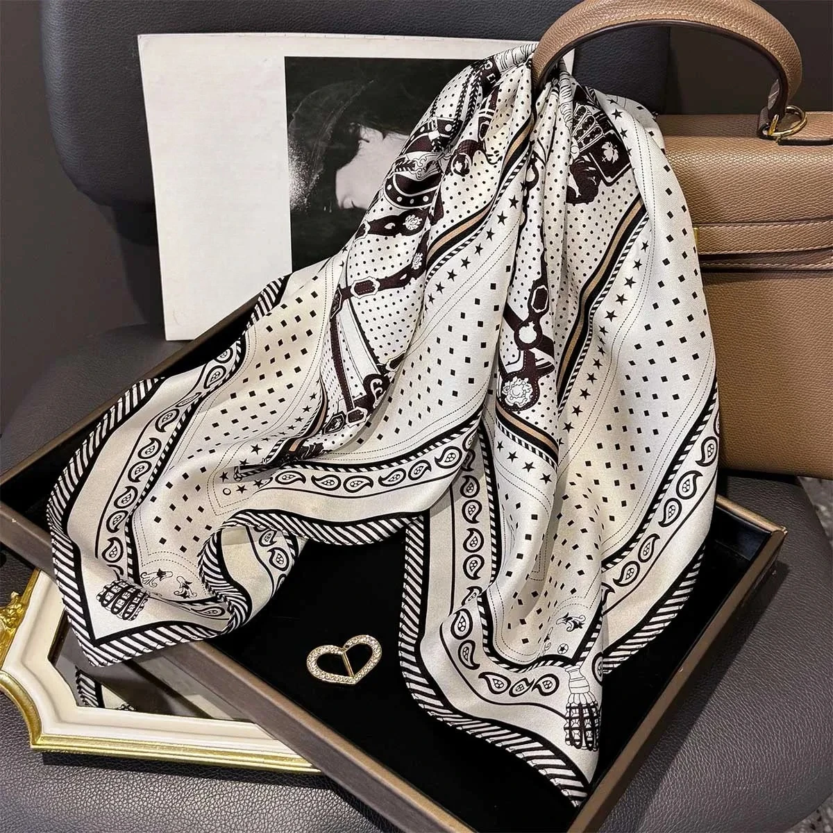 100% натуральный шелковый квад – обзор и цена Silk Neck Scarf