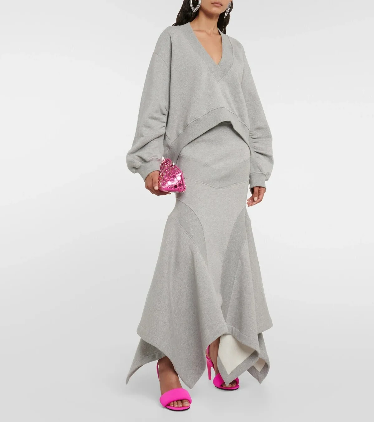 

Женский элегантный костюм макси-юбки из двух частей — топ с V-образным вырезом и рукавами «летучая мышь» и юбка с подолом русалки с поясом