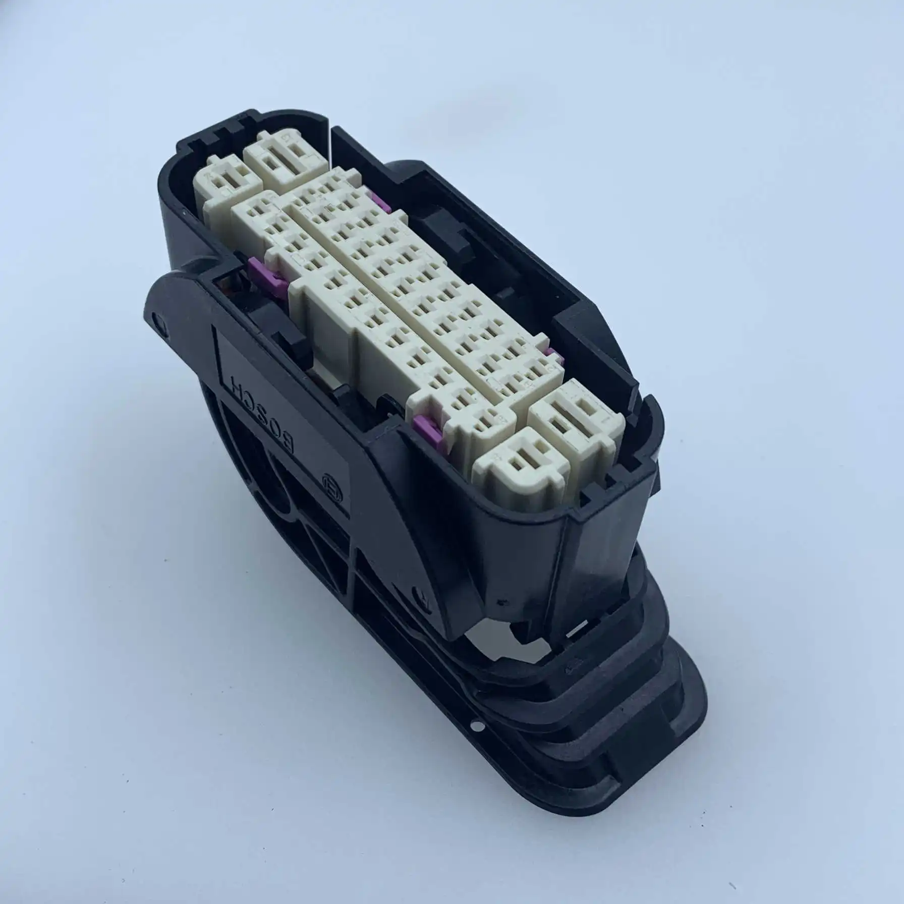 

Оригинальный автомобильный разъем жгута проводов, резиновая оболочка, 38 отверстий, 1928405167/1928404981, черный разъем