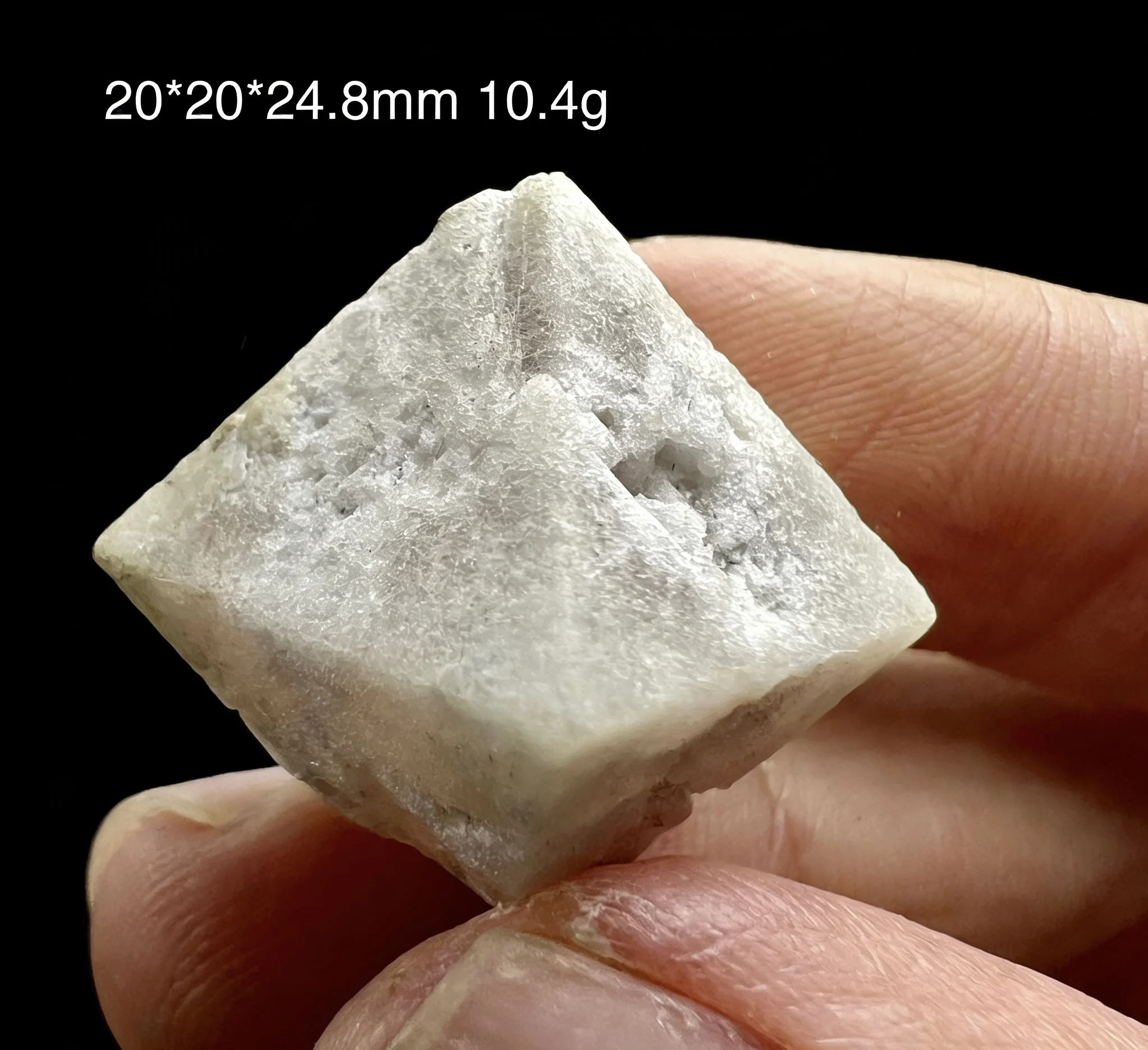 Natural fluorite crystal specimen from Inner Mongolia, China. Ideal for ornamental and collection purposes.