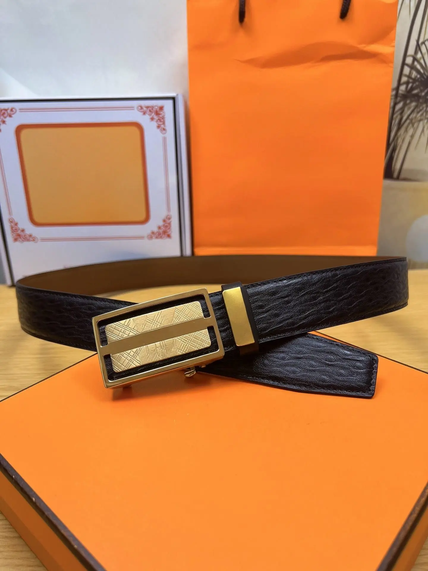 Men Reversible Leather Belt, Black Pebbled Grain & Brown Inner, Gold Tone Automatic Slide Buckle, Business Cowhide Waist Belt