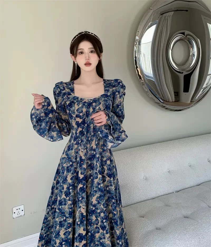 

Retro Hanging Fragmented Flower Dress for Women in Spring 2024 Slim and Versatile High Fashion A-line Skirt Long sleeved Skirt