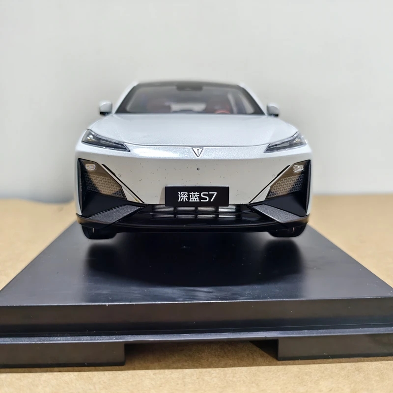 Diecast Maßstab 1:18 Changan Deep Blue S7 New Energy SUV Legierung Automodell Sammlerstück Spielzeug Geschenk Souvenir Display Ornament