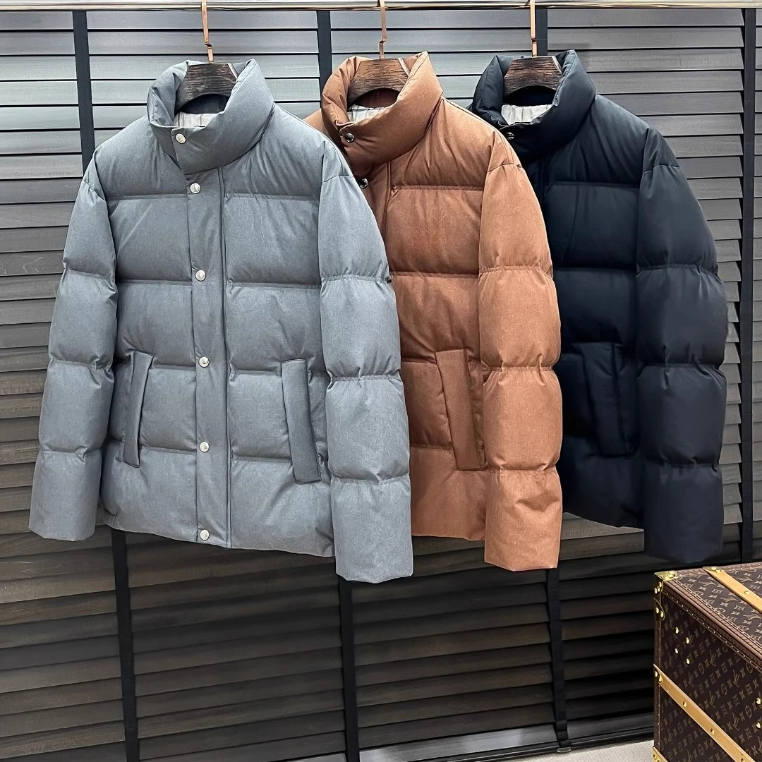 

LP Итальянский классический значок Белый гусиный пух с воротником-стойкой и длинными рукавами Пуховик