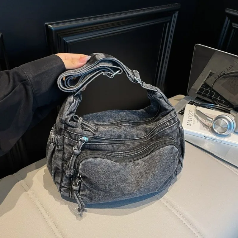 Original Retro Leather Handbag For Women Luxury Designer Crossbody Large Capacity Diaper Bag For Commuter Stylish Solid Color