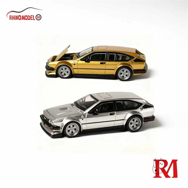 

Модель Rhino RM 1:64 Alfa Romeo Gtv6, серебро/золото, литая под давлением модель автомобиля