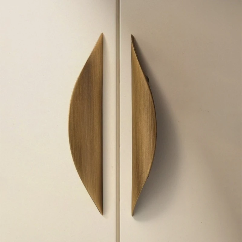 French Brass Handles for Furniture Crescent-Shaped Handles for Wardrobe and Drawer Kitchen Cabinet Handles Shoe Cabinets Pulls