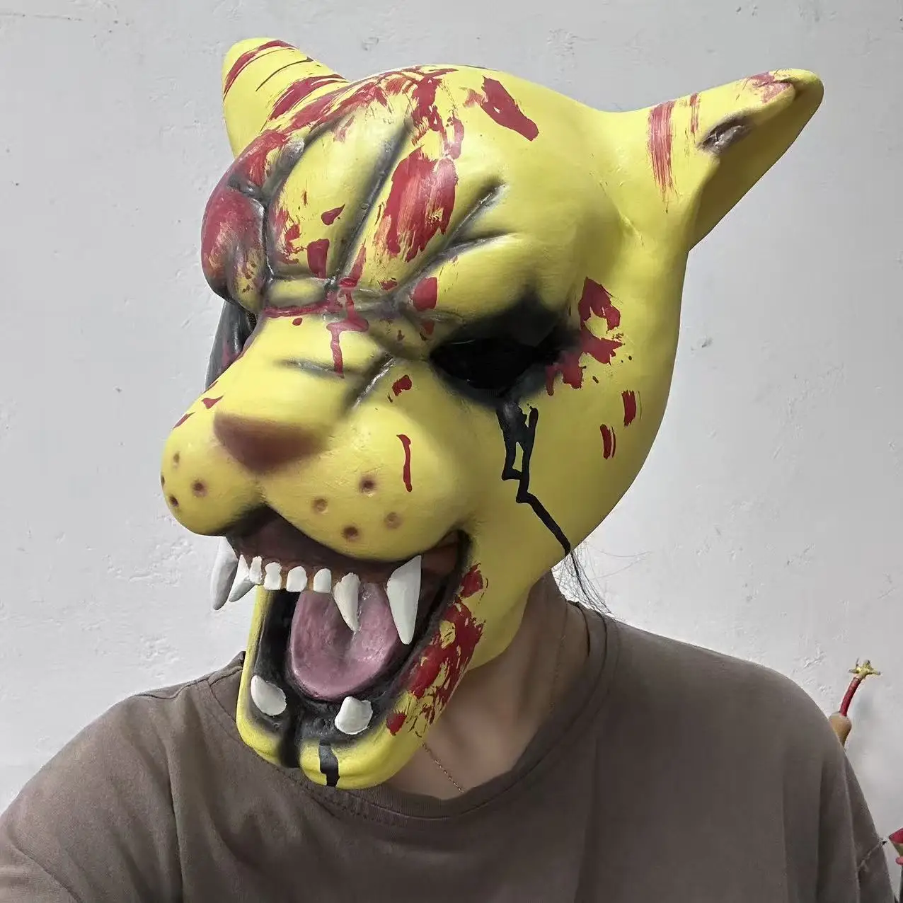 Hotline Miami Tony Tiger Maske Cosplay Lustige Tierkopfbedeckung Horror-Tigermaske für Halloween-Party-Requisite Blutige Tigermaske – Detail 9