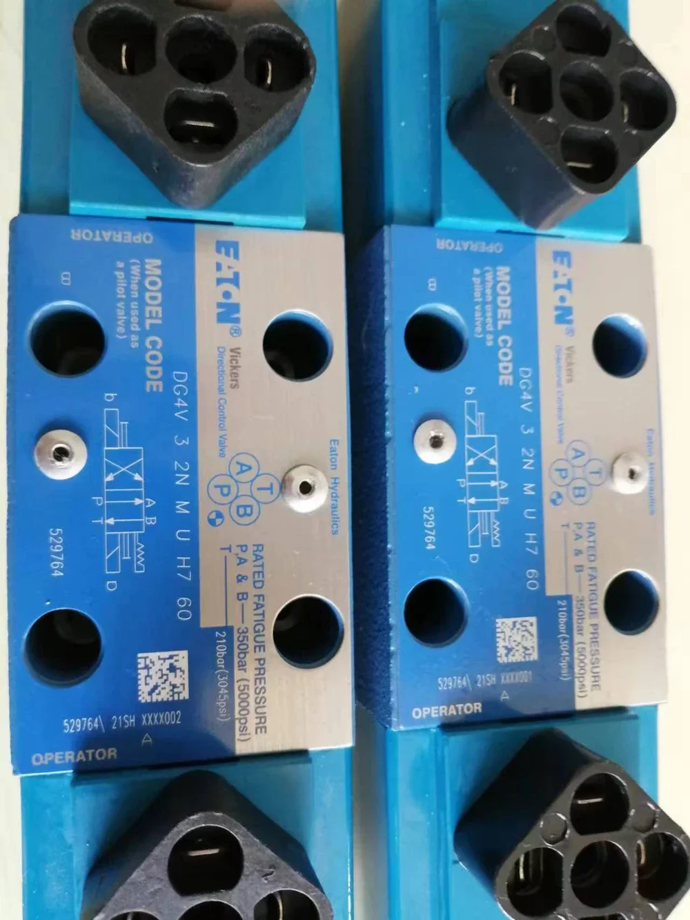 

Hydraulic Valve DG4V-3-2N-M-U-H7-60 Solenoid Directional Valve