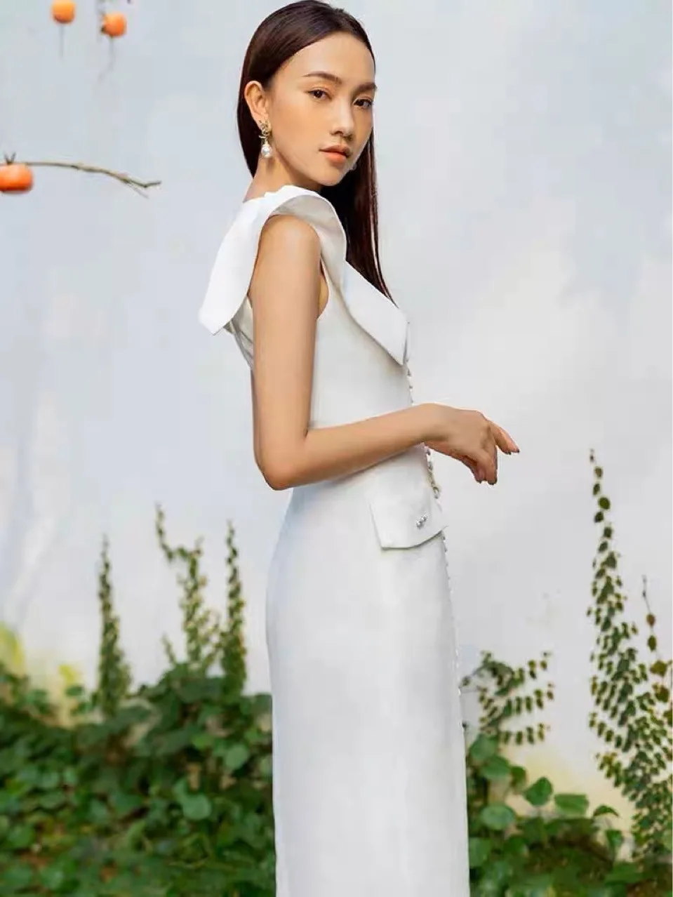 Imagem -03 - Vestido Francês Avançado Verão Novo Elegante Manga Plissada Fino Ajuste Figura Lisonjeiro Vestido Longo Senhora Temperamento Branco com Decote em v Vestido