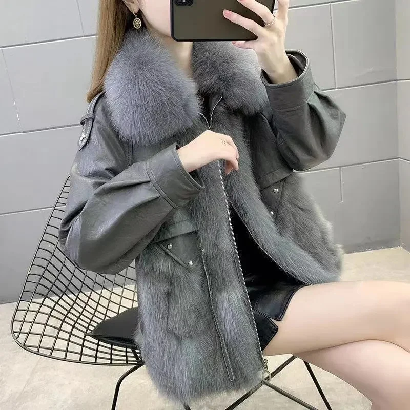 Leather and Fur Integrated Faux fur Jacket Jacket for Women's 2024 Winter Thickened Fashionable Slimming Temperament Jacket WLF