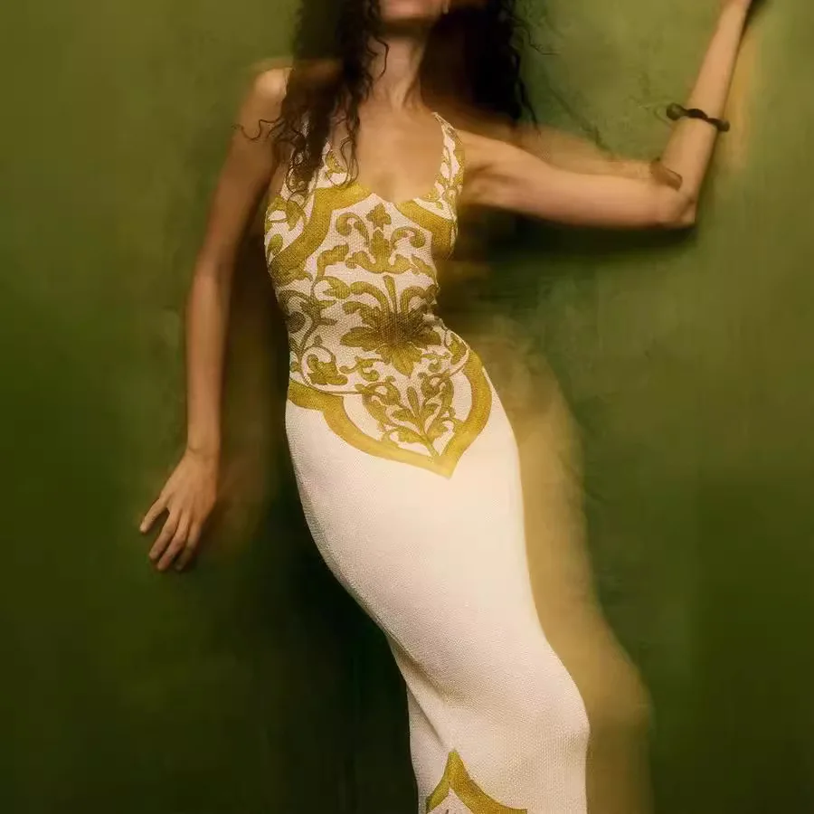 2025 Europäischer und amerikanischer neuer Stil, Blumendruck, V-Ausschnitt, Riemen, langes böhmisches Urlaubs-elegantes langes Kleid