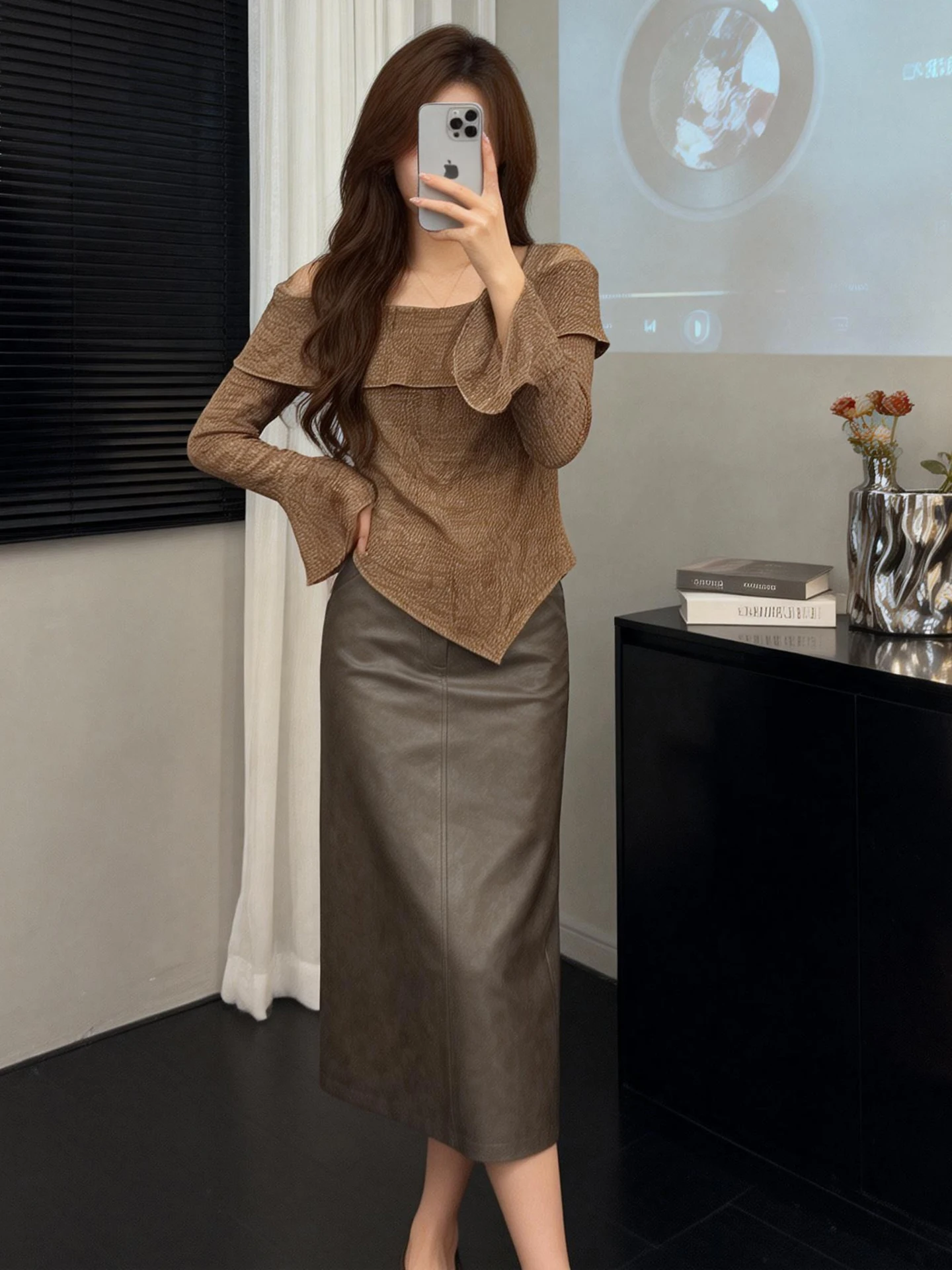 

Elegant Two-Piece Set Women's Fashion Casual Style High Waist Skirt And Shirt Soft Gentle Spring Autumn Wardrobe Essentials